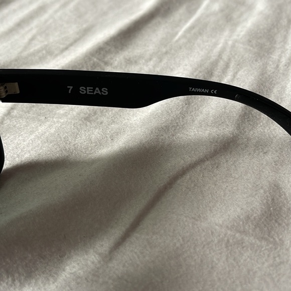 I-Sea Shades - Picture 5 of 8